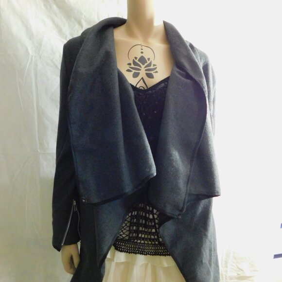 vest , blazer , large for women - Picture 2 of 8